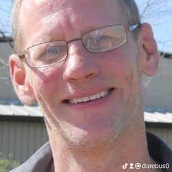 Darebus7's Chat & Dating Profile