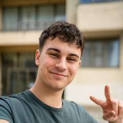 JackyGordon's Chat & Dating Profile